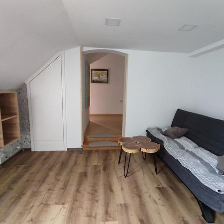 Apartment Velbana Gorca Virstanj Bagian luar foto